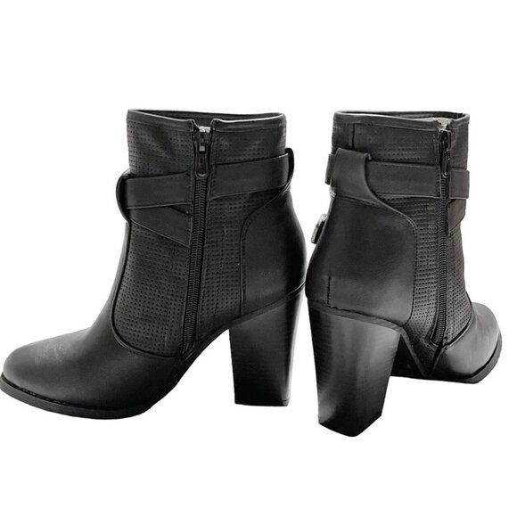 Refresh Beyond-03 Women's Laser Cut-Out Buckle Detail Chunky Heel Ankle Boots - Picture 3 of 8